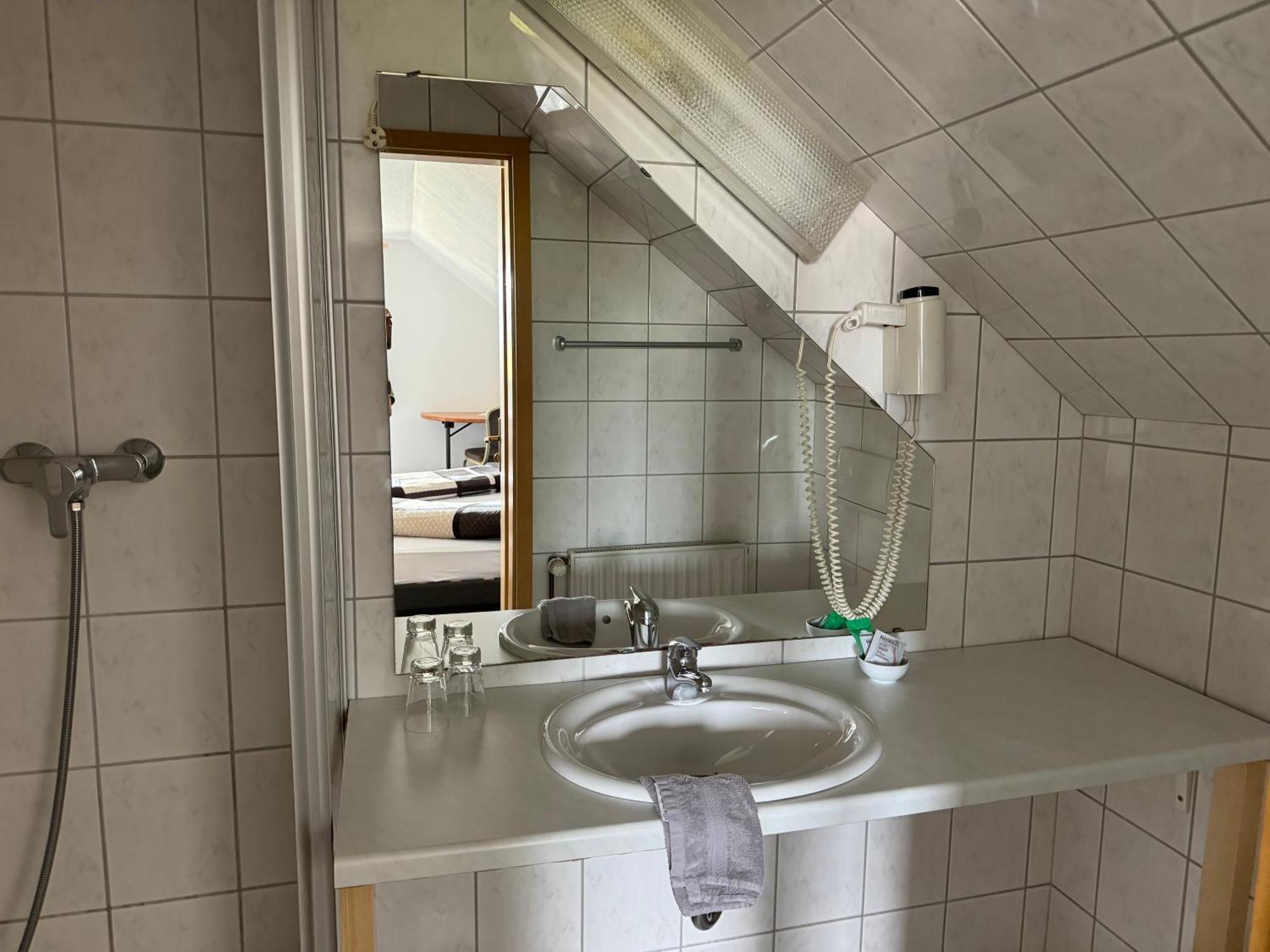 Hotel Bistro-Zur-Quelle Minden  Zewnętrze zdjęcie